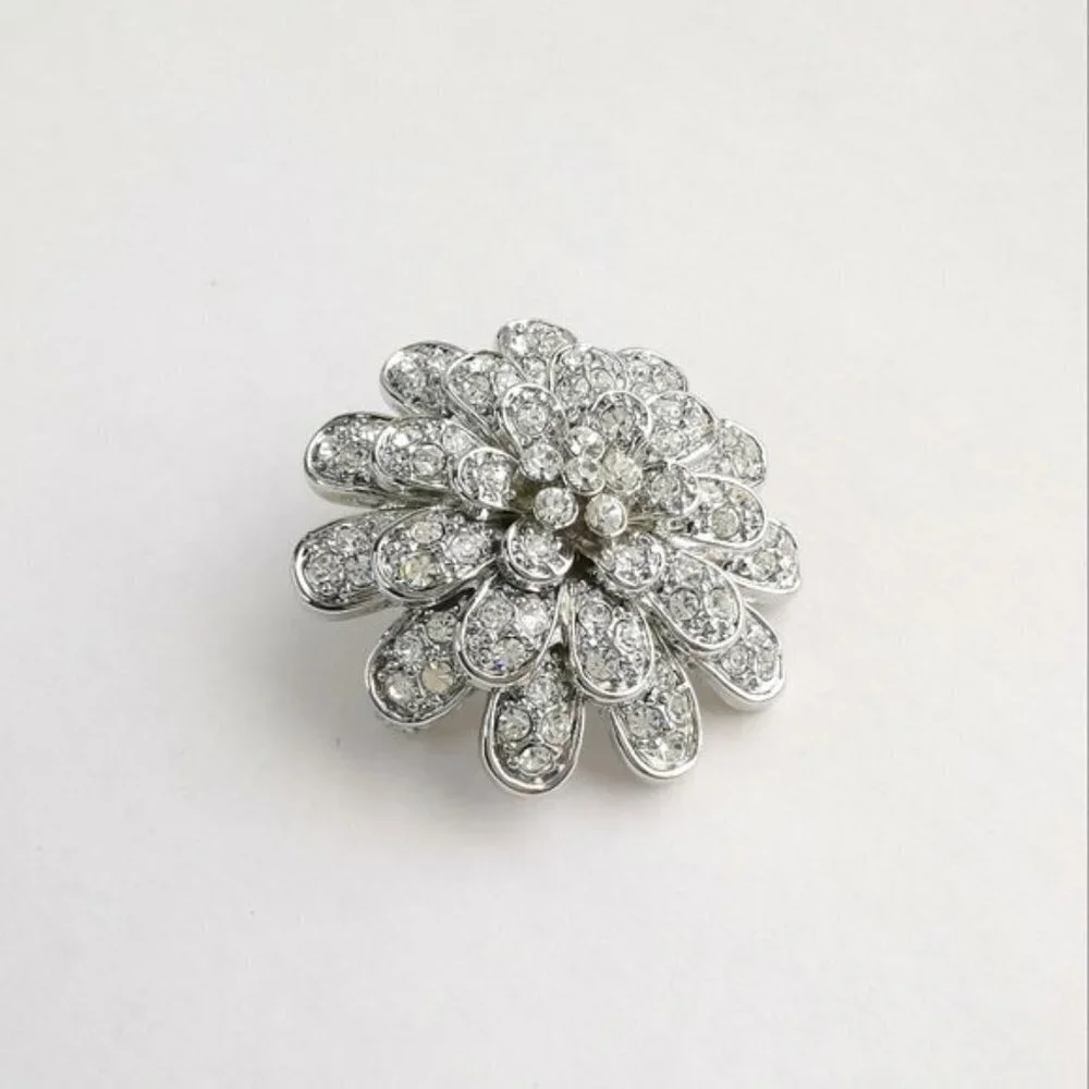 Chrysanthemum Flower crystal brooch pin silver tone